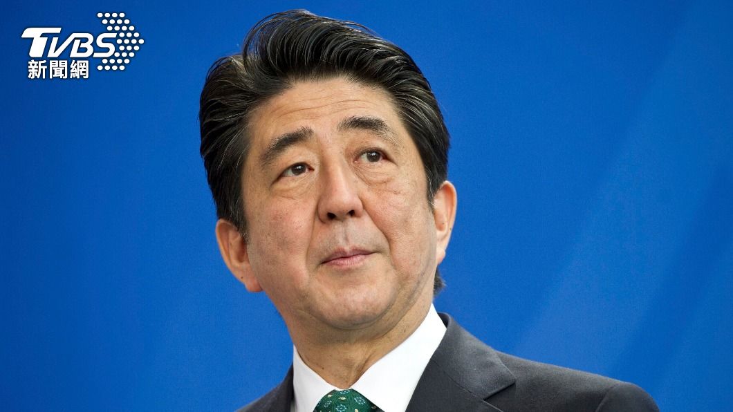 傳出院方有意替安倍安裝人工心肺機。（圖／達志影像美聯社）