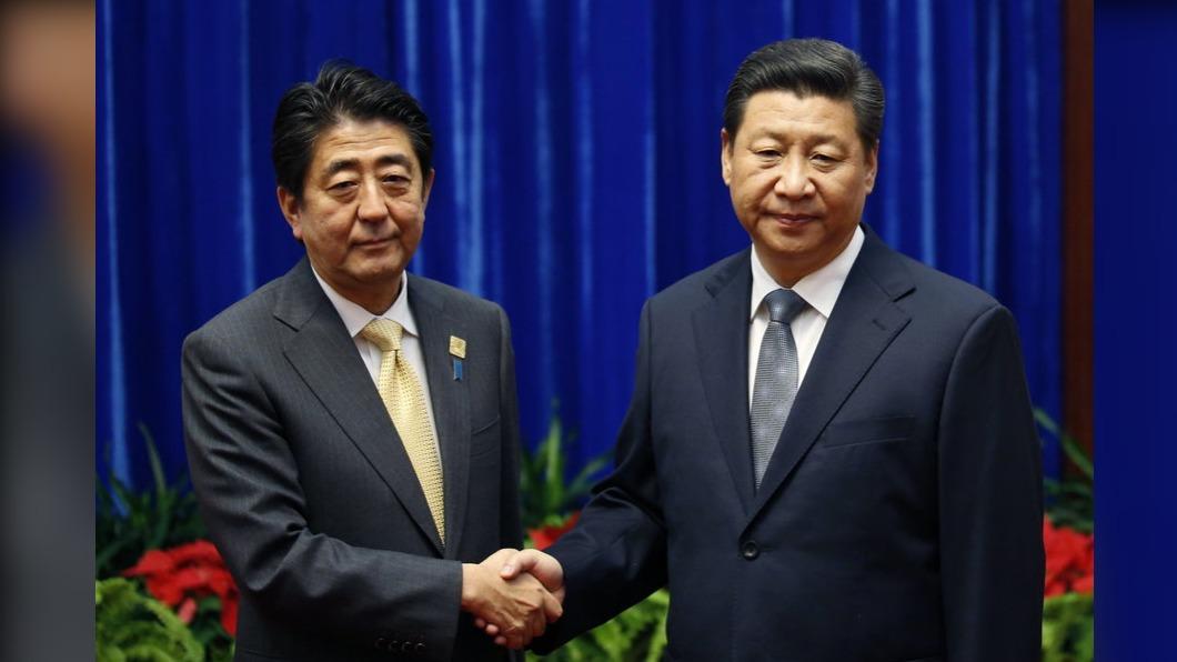 安倍遭槍擊亡!曾被全球見證與習近平「史上最尷尬握手」