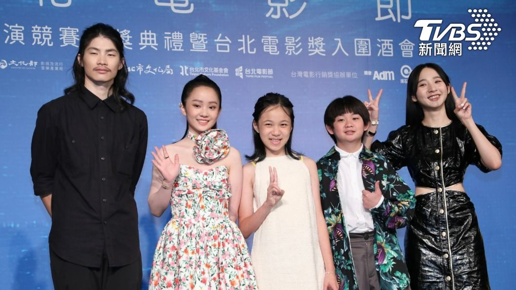 左起最佳新演員入圍者黃泰維、方郁婷、林品彤、鄭逸軒、李沐。(圖/黃城碩攝)