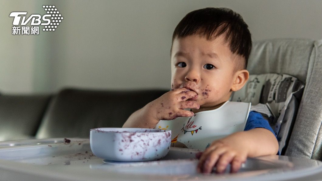 圍兜材質多樣，使用的對象為嬰幼兒，其材質安全需求比成人更高。（示意圖／shutterstock達志影像）