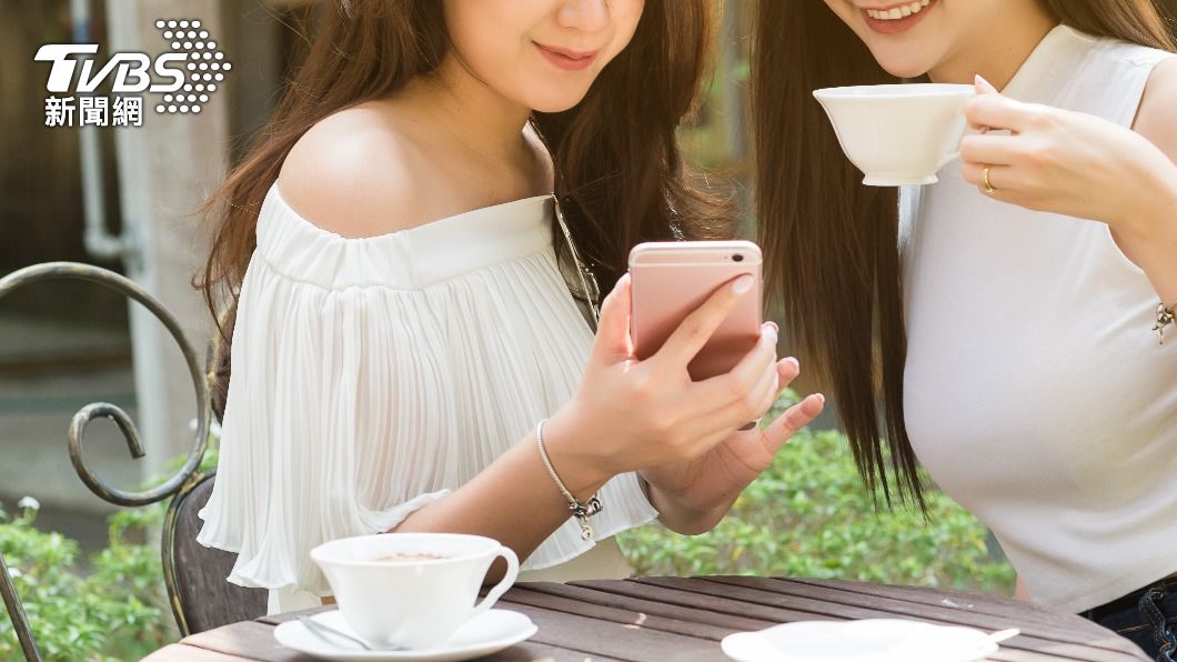 雙子座婆婆配上天秤座媳婦相當合拍。（示意圖／shutterstock 達志影像）