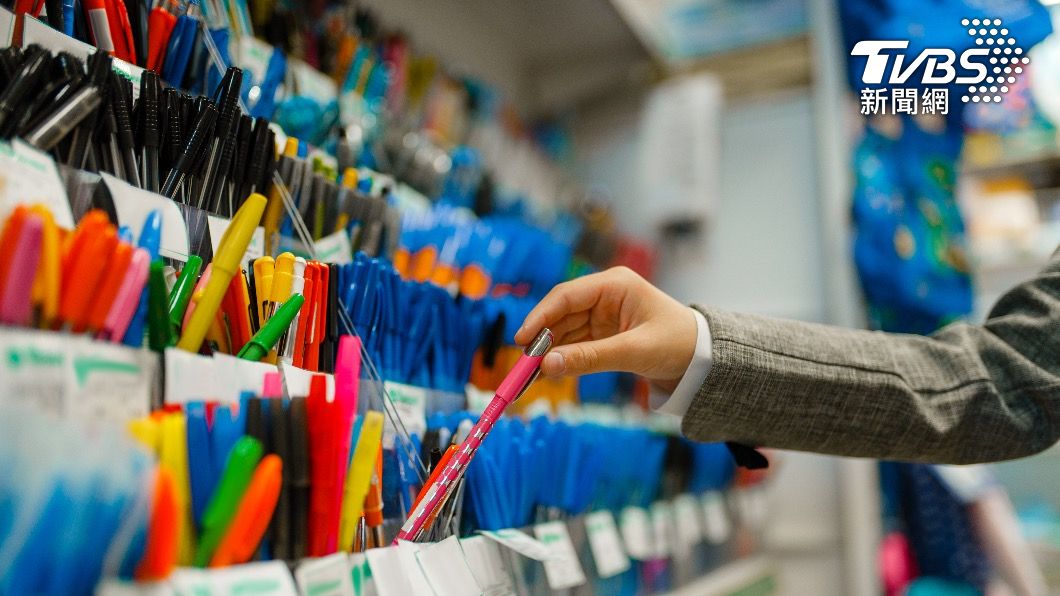 老顧客表示,光南的文具真的很齊全。(示意圖/shutterstock達志影像)