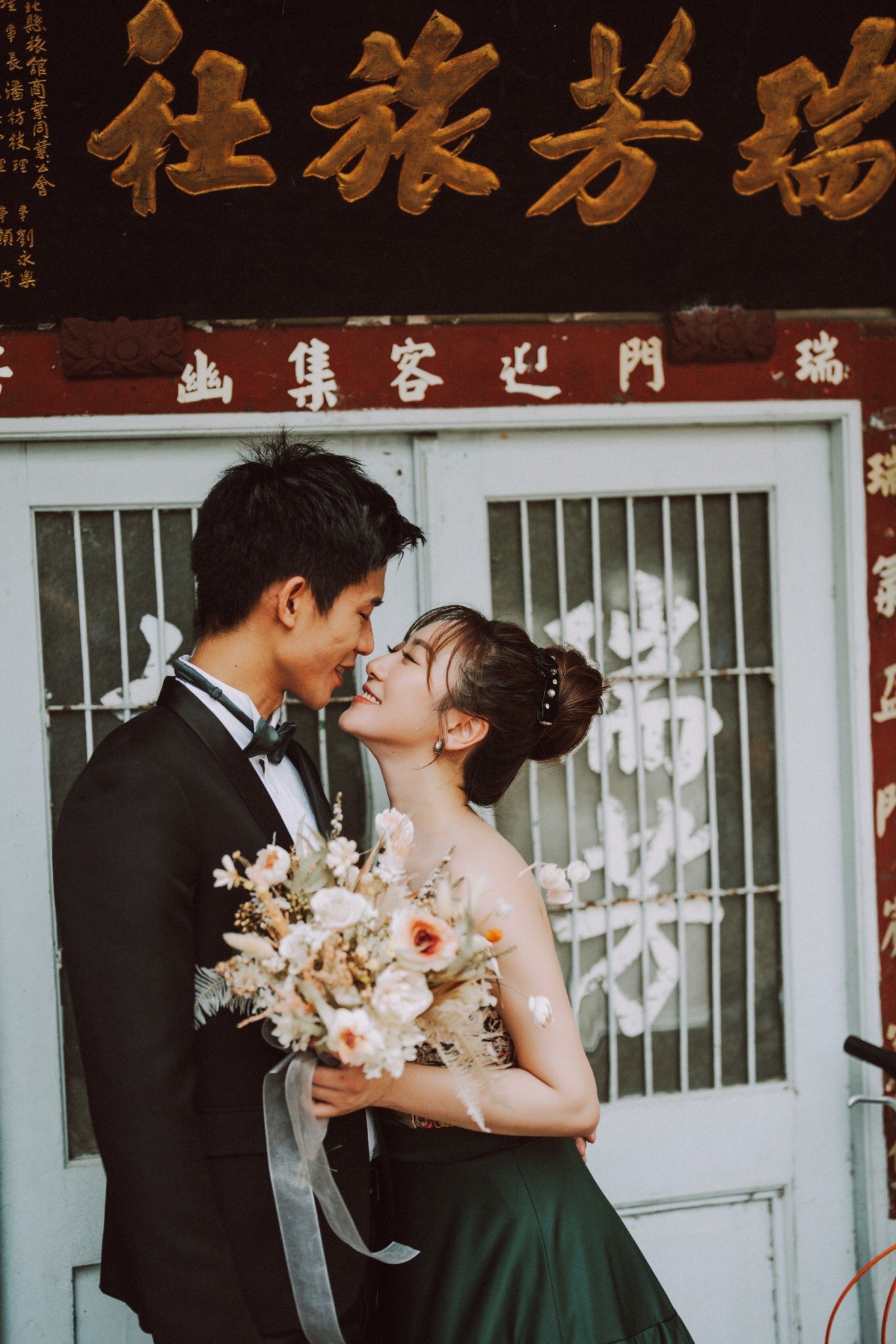 蔡允潔的婚紗照充滿兒時回憶。(圖/The stage美式婚禮婚紗提供)