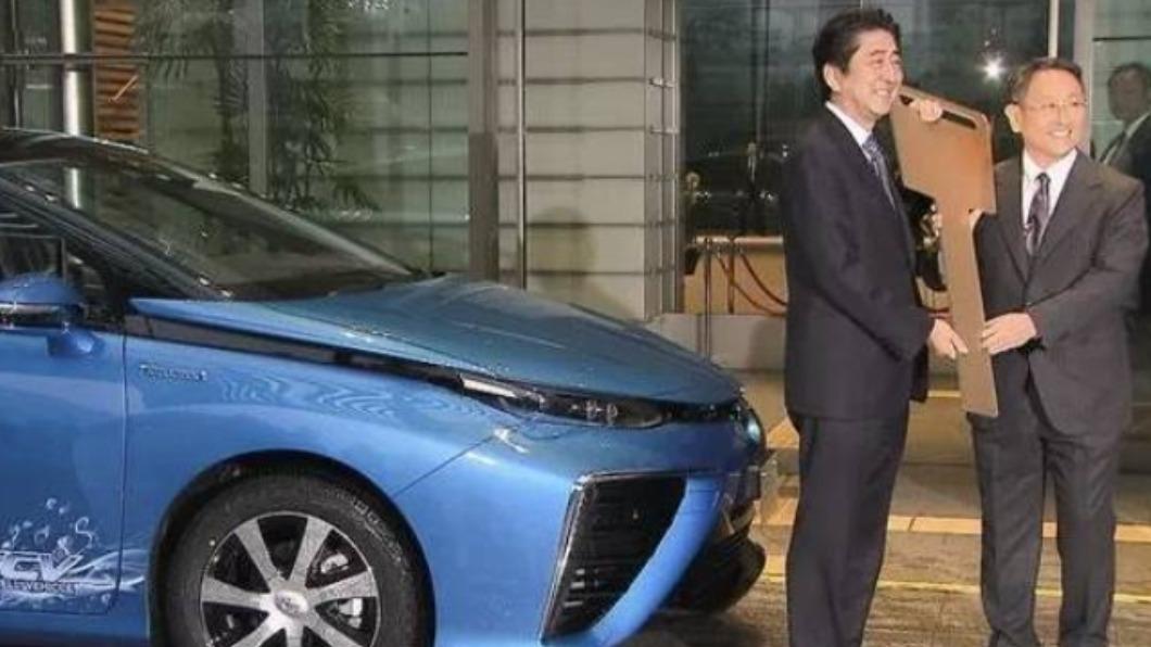 安倍代言Toyota Mirai 讓豐田章男喜憂原因曝