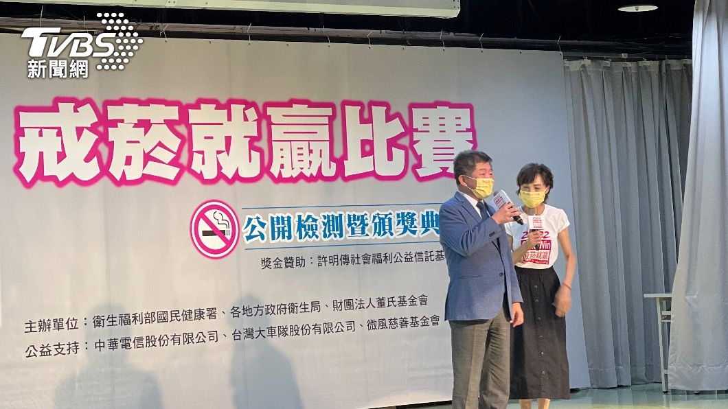 陳時中自曝戒菸兩階段 曾辯「雪茄是新朋友」遭秘書打臉