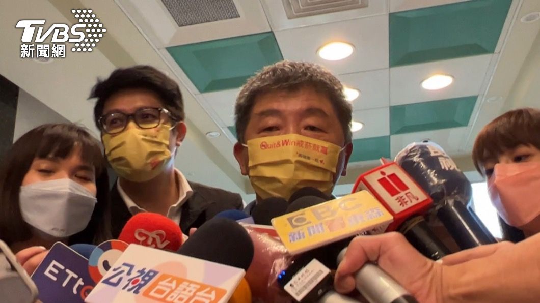 黃珊珊自曝4歲時看報、蔣萬安自嘲玩沙 陳時中:我扮家家酒