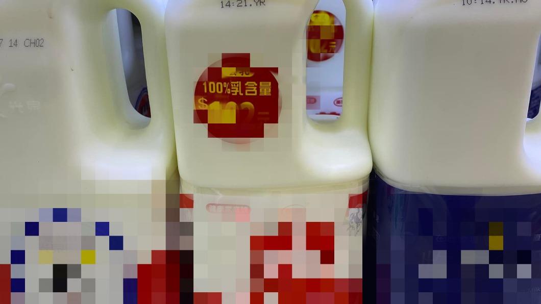 「100%乳含量」指奶粉還鮮乳？　專家揭3招秒辨別