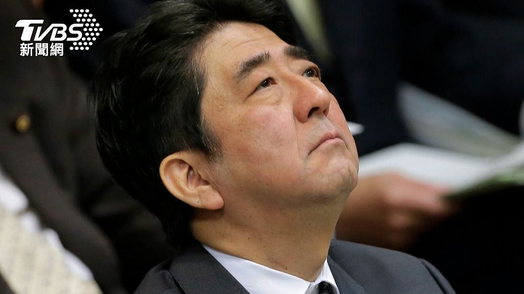安倍生前積極推動修改日本憲法第9條。(圖/達志影像美聯社)