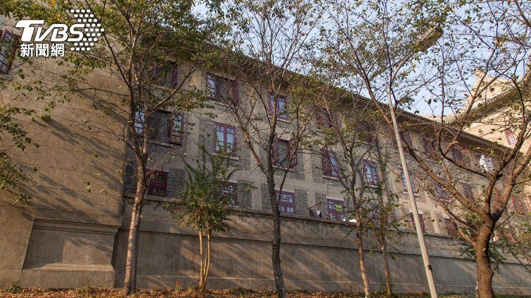 武漢大學宿舍緊急封樓。（示意圖／shutterstock 達志影像）