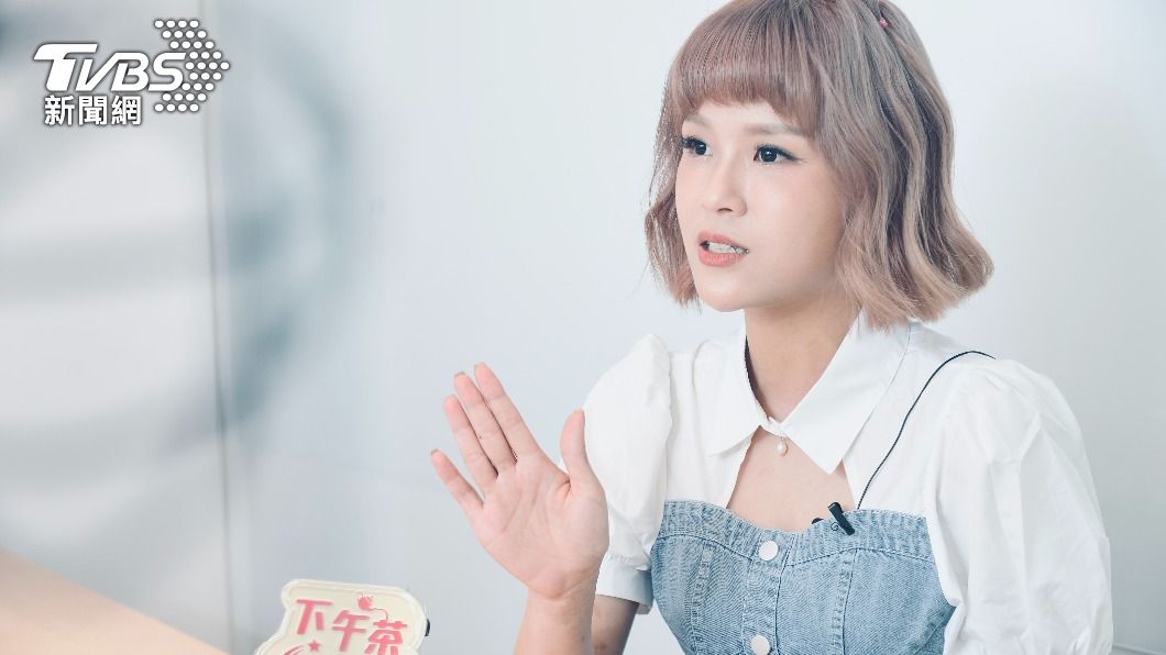 丟丟妹接受《TVBS新聞網》專訪。(圖/許方正攝)