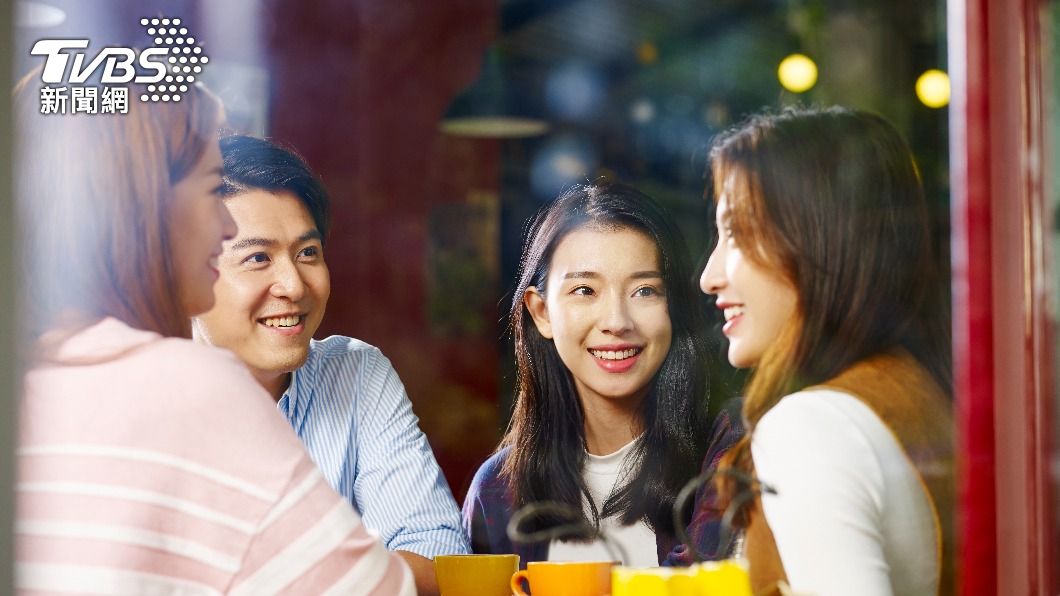 天秤女會在社交場合巧妙運用她們的智慧。(示意圖,非當事人/shutterstock達志影像)