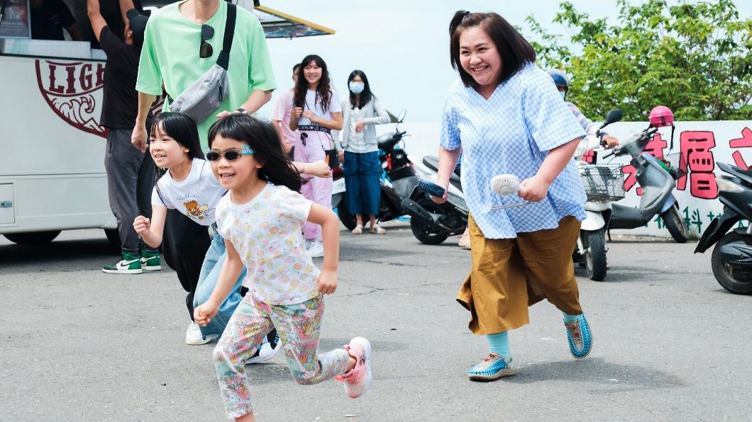 鍾欣凌將帶著2個女兒與老公在節目中合體。(圖/桂田文化藝術基金會提供)