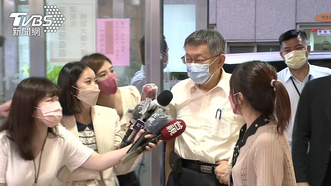蔡炳坤情況不樂觀緊急手術 柯文哲趕赴仁愛醫院