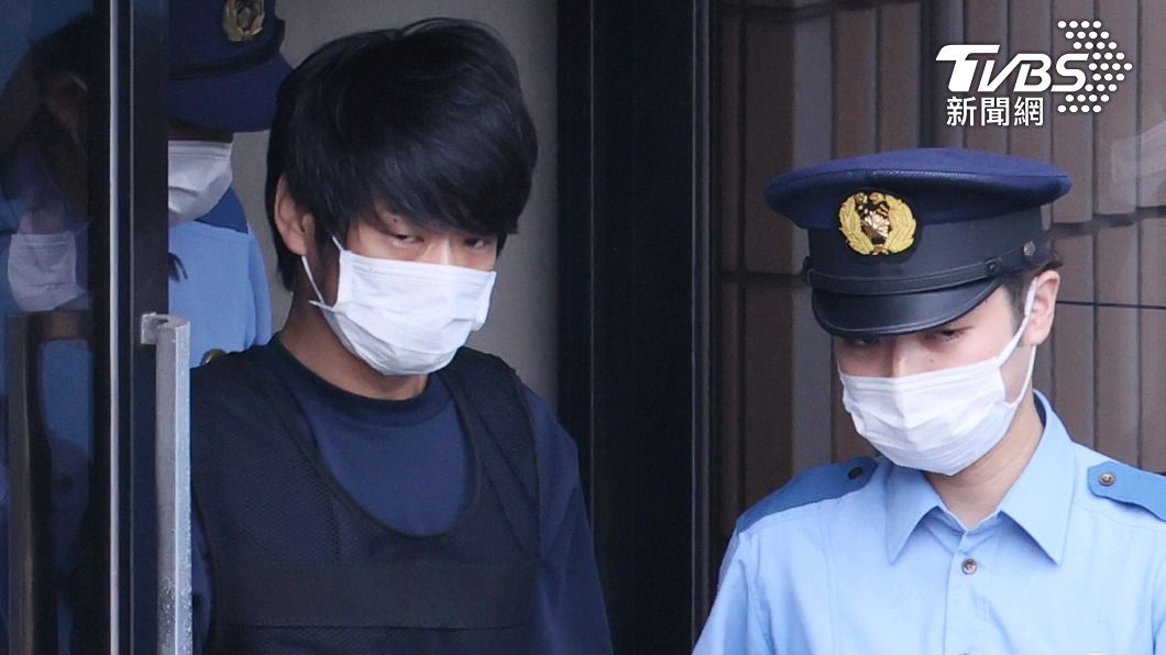 山上持自製手槍接近安倍,從5公尺處開槍。(圖/達志影像美聯社)