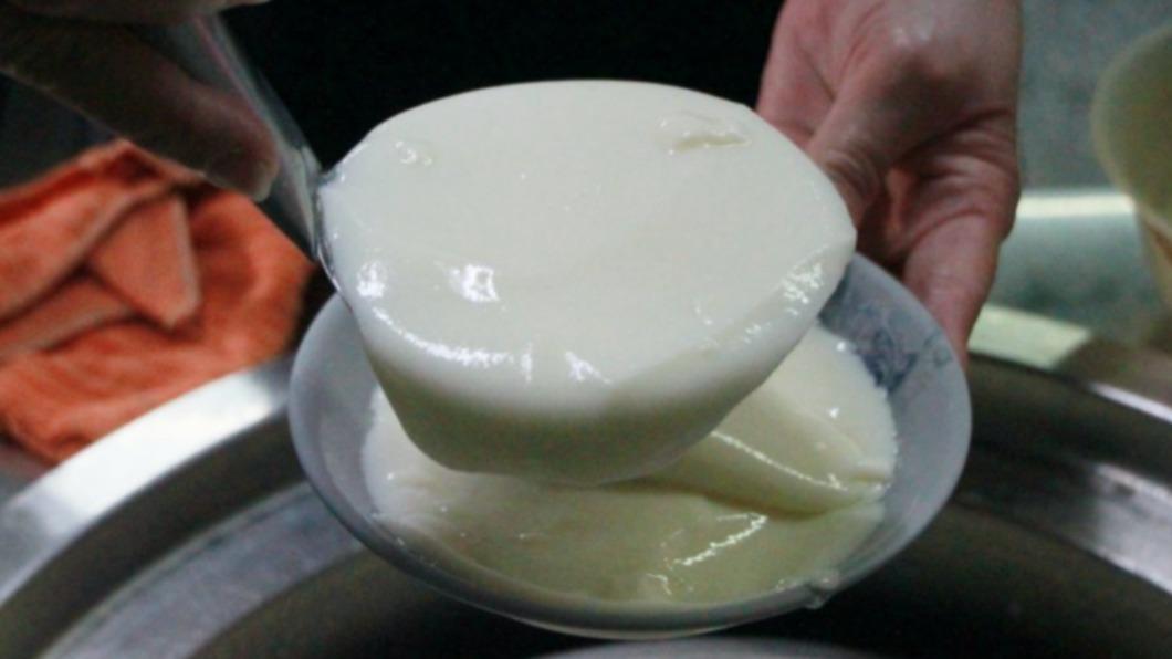 古法製豆花又綿又密。（圖／《雄好呷》提供）