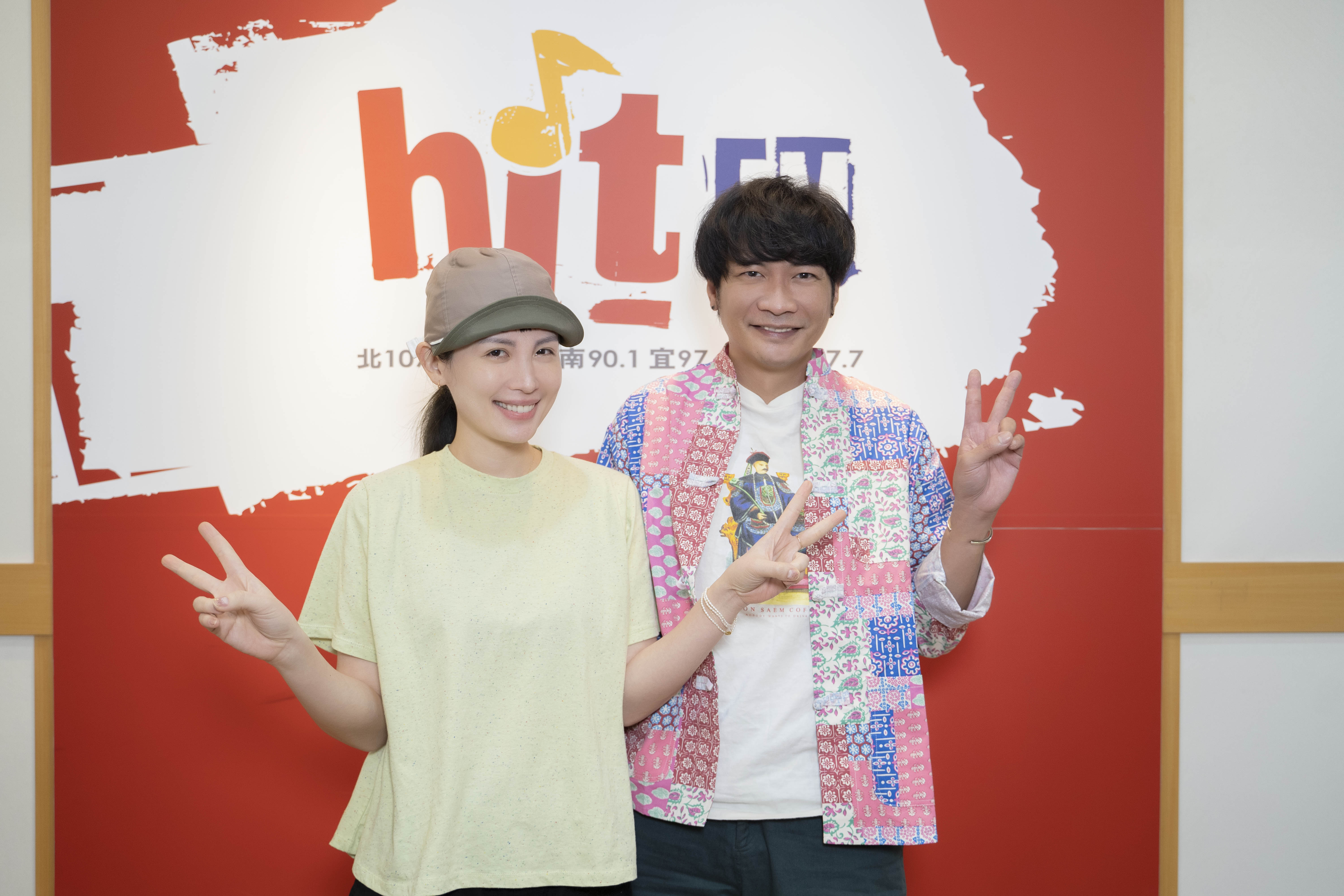 黃玠跟魏如萱(左)是認識多年的好朋友。(圖/Hit Fm聯播網提供)