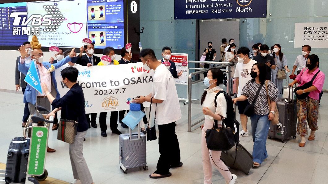 南韓國門大開,不少旅客已經等不及入境觀光。(圖/達志影像美聯社)
