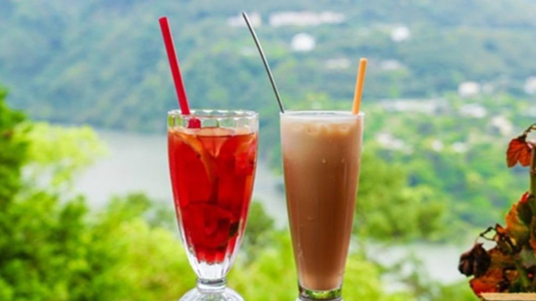 邊喝飲料邊看美景真的很放鬆。(圖/Panda’s Paradise提供)