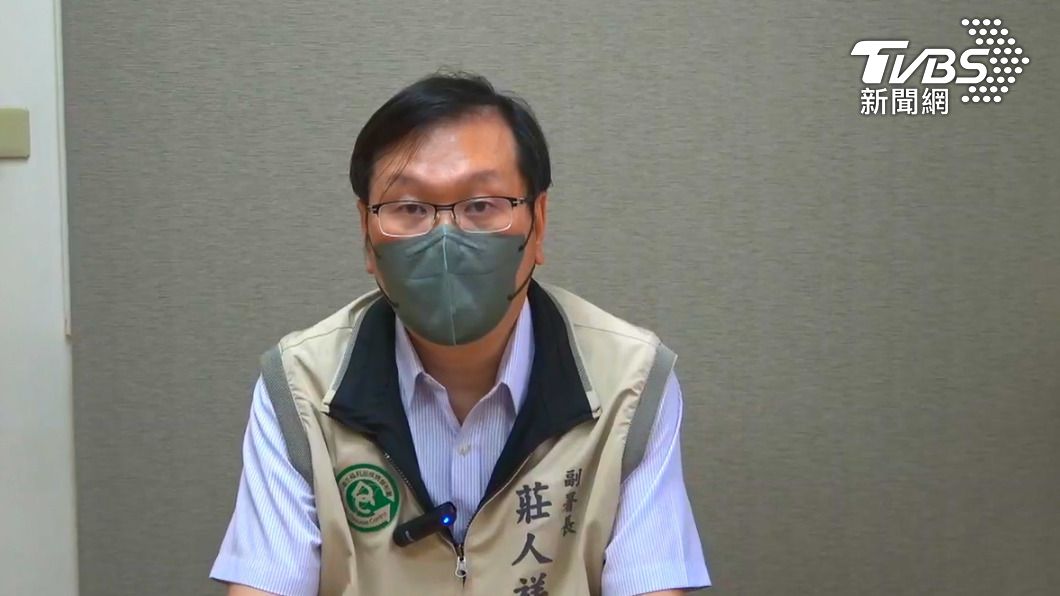 中央流行疫情指揮中心發言人莊人祥，說明個案狀況。圖／TVBS
