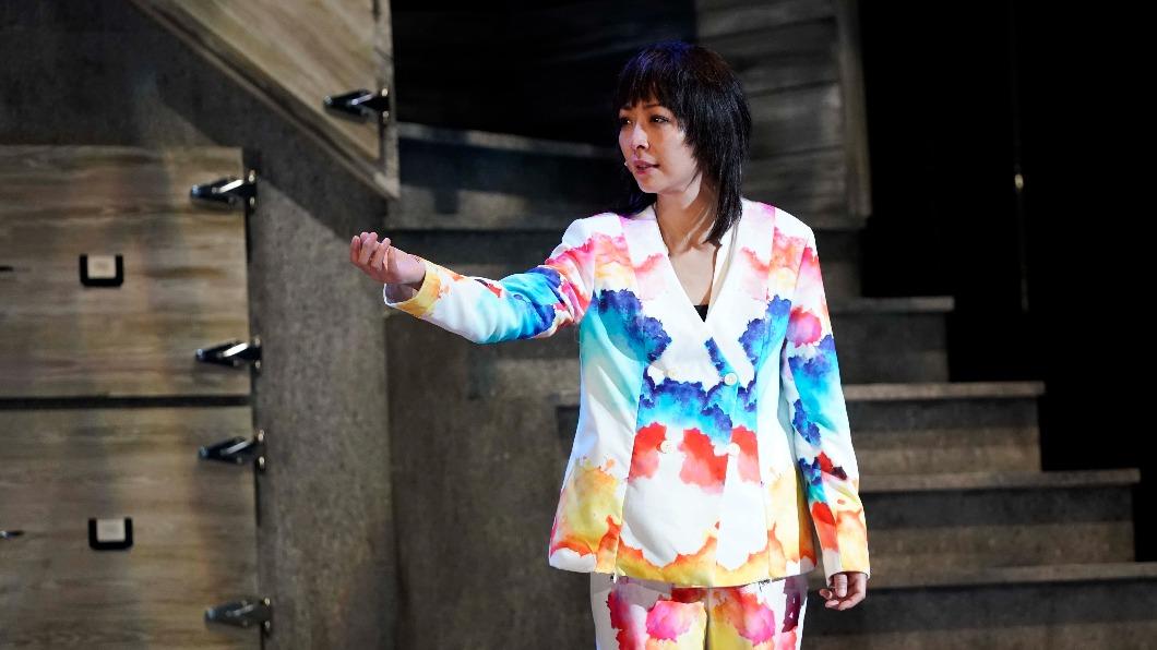 林曉培演出途中接親哥離世噩耗　壓抑情緒「謝幕崩潰痛哭」