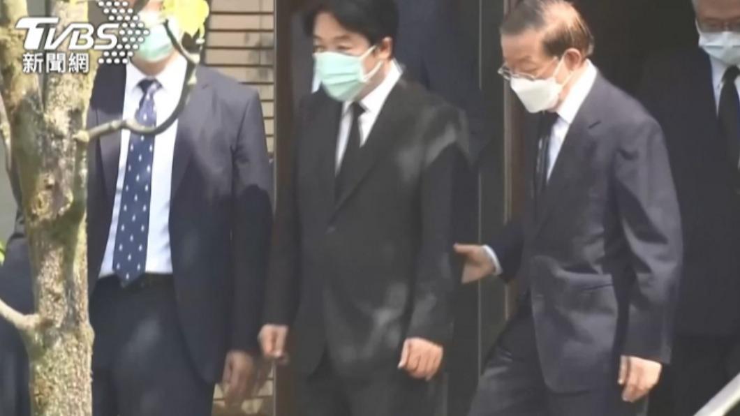 賴清德以安倍「家屬親友」的身分上香。(圖/TVBS)