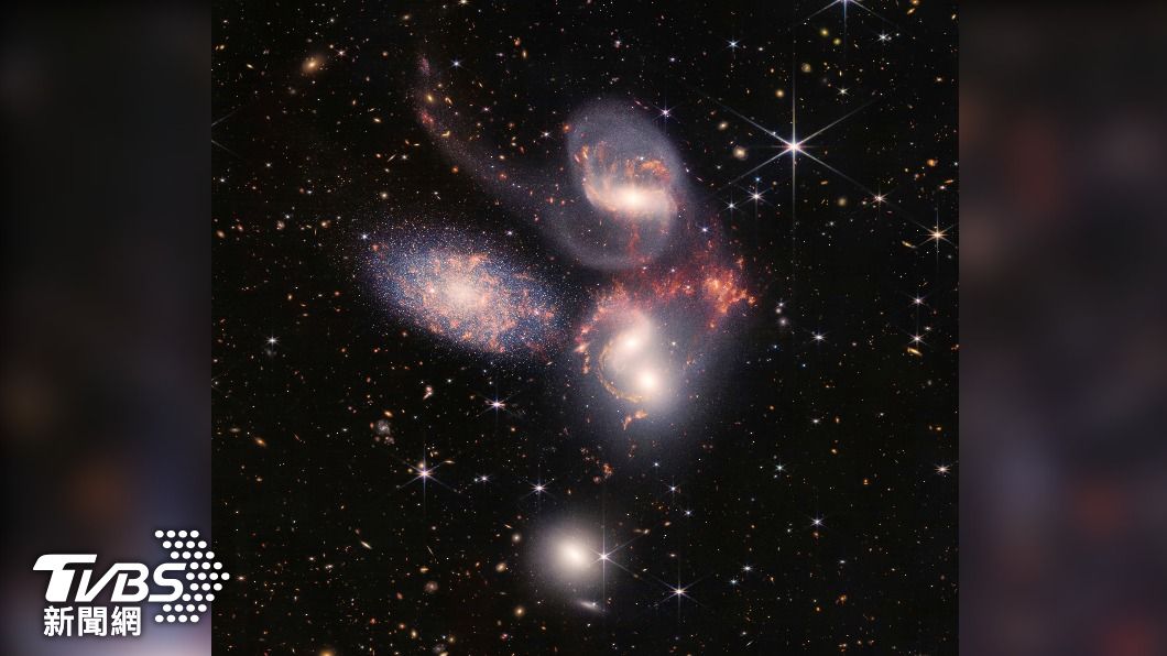 史蒂芬五重星系。(圖/達志影像美聯社)