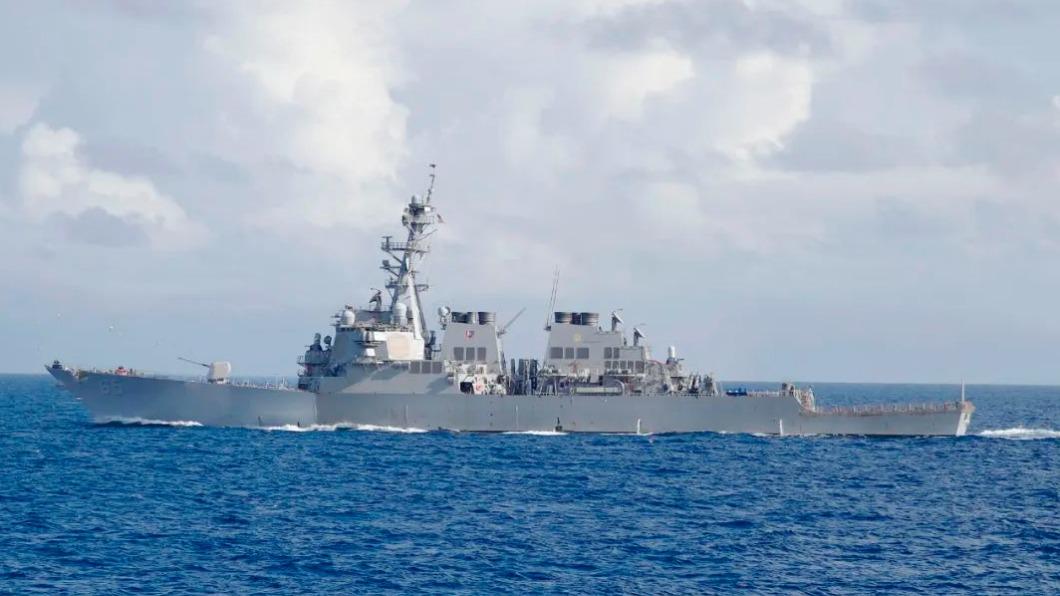 美飛彈驅逐艦班福特號今天通過西沙海域。（圖／翻攝自中國大陸國防部網站）