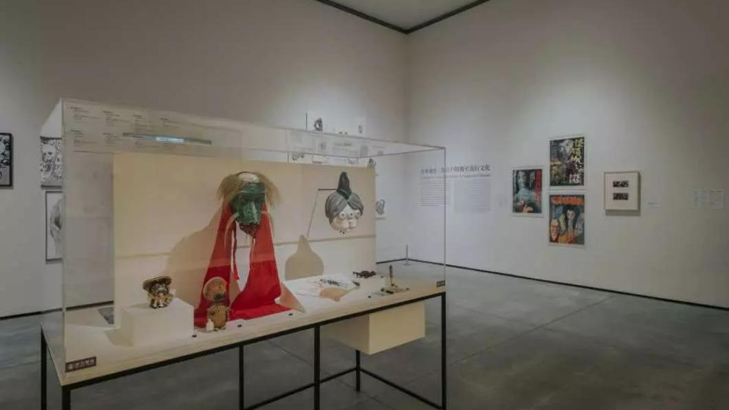 展場內也可看到日本經典的天狗、河童等妖怪面具。(圖/臺南市美術館提供提供)