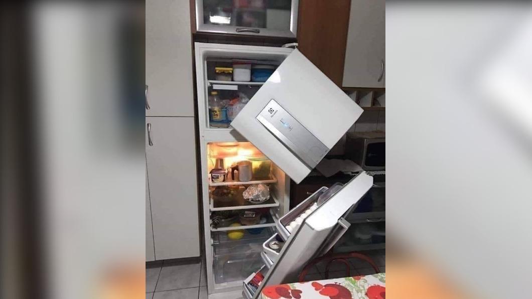 家有變形金剛!他曬冰箱「分裂照」驚呼 網見一物歪樓