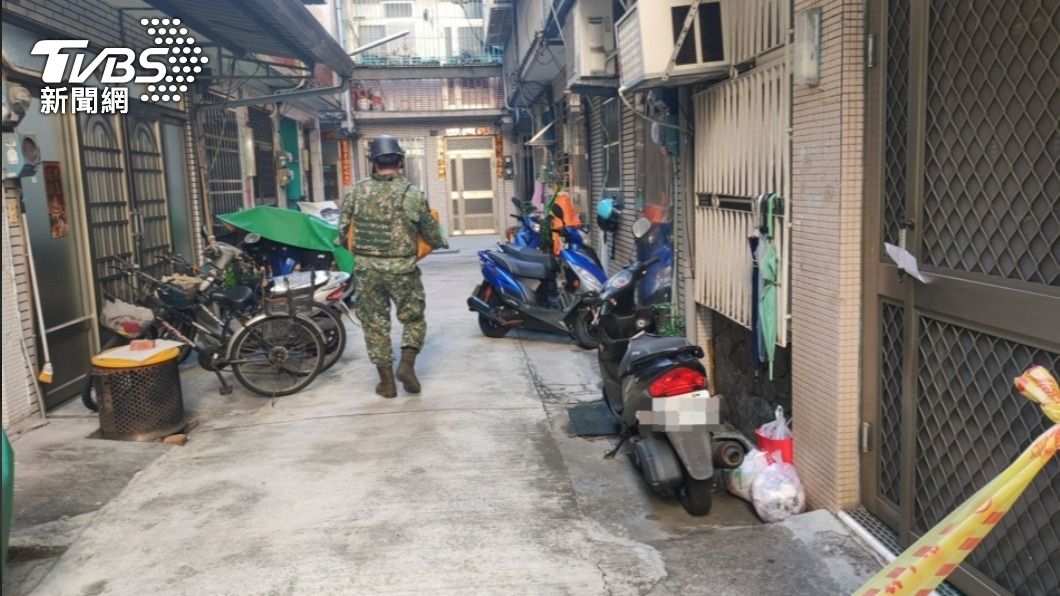 軍、警封鎖現場。(圖/TVBS)