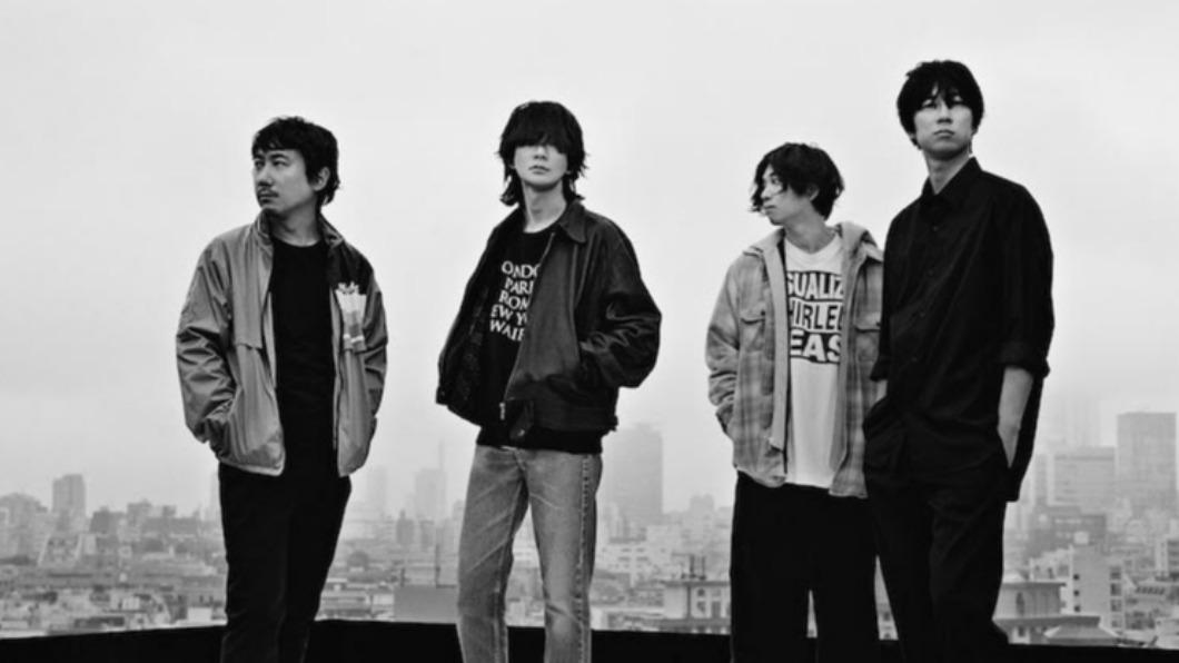 《角落小夥伴電影版:藍色月夜的魔法之子》找來日本人氣樂團「BUMP OF CHICKEN」合作電影主題曲。(圖/翻攝自BUMP OF CHICKEN官方Twitter)