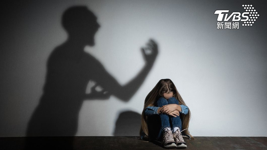 法官認為王嫌為私慾傷害少女身心。(示意圖/shutterstock達志影像)