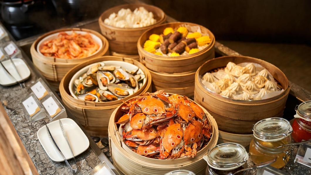 彩虹座通用自助餐券1,099元。(圖/台北福華提供)
