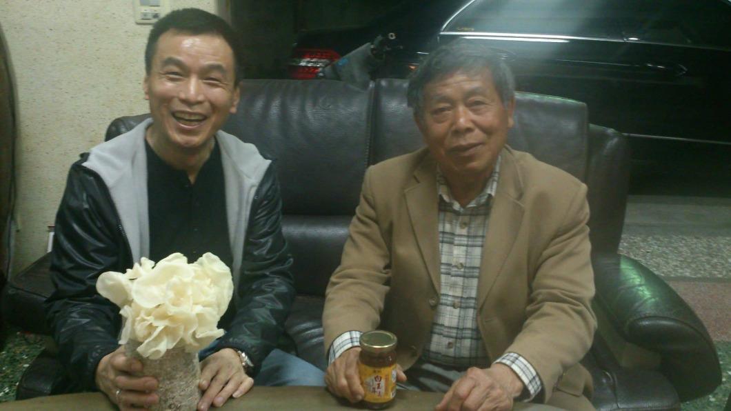 李天柱透露,每次到南投都會到賴敏男家作客。(圖/翻攝花花世界臉書)