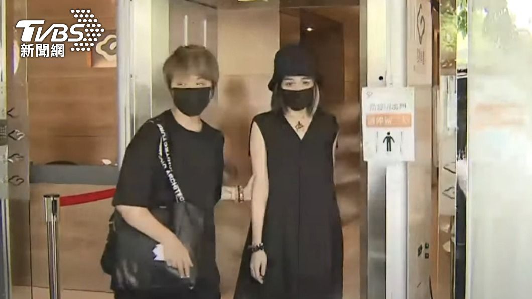 朱俐靜追思/Albee淚悼15分鐘 經紀人「她說不出話」攙扶離開