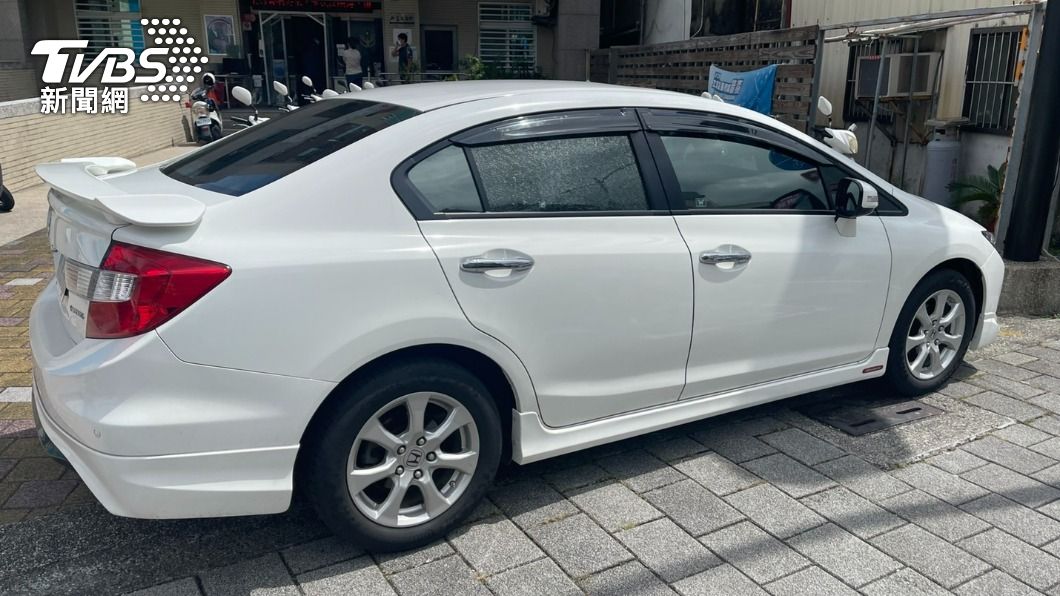 湯男的車。(圖/TVBS)
