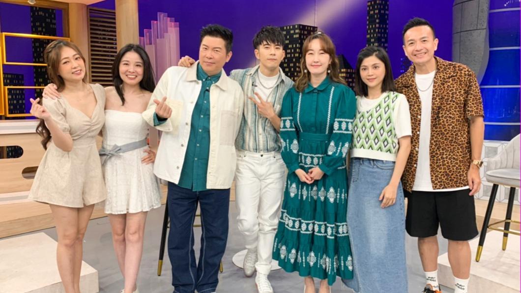 詹子晴(左起)、呂文婉、曾國城、JR、巴鈺、葉欣眉、小鐘日前錄影。(圖/衛視中文台提供)