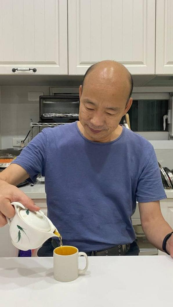 韓國瑜被讚童心未泯。(圖/翻攝自韓國瑜臉書)