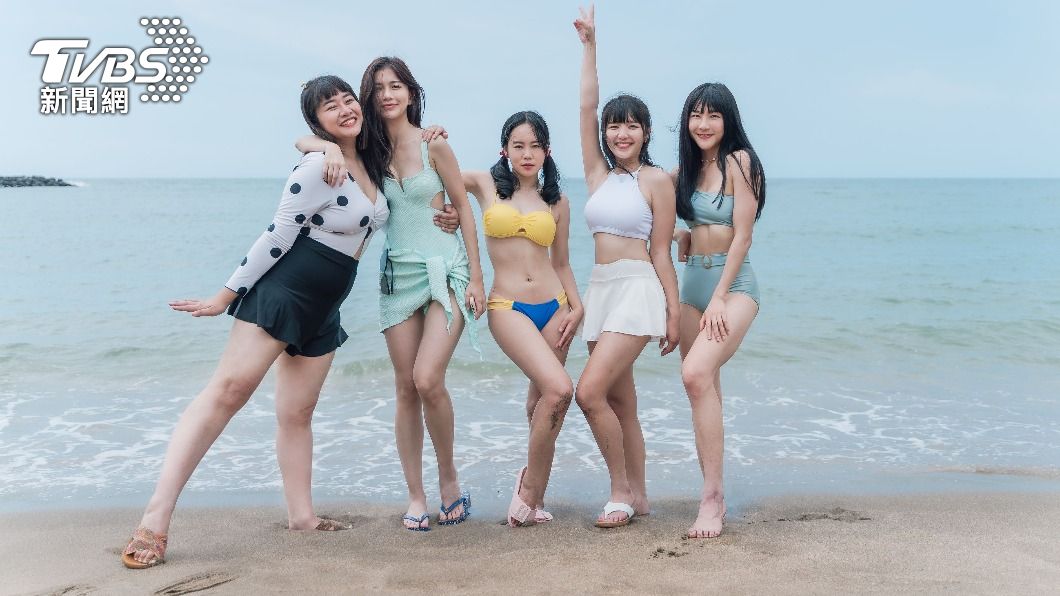 《機智》女學生「海邊解放」辣穿比基尼 馮容潔放話讓觀眾:血脈賁張