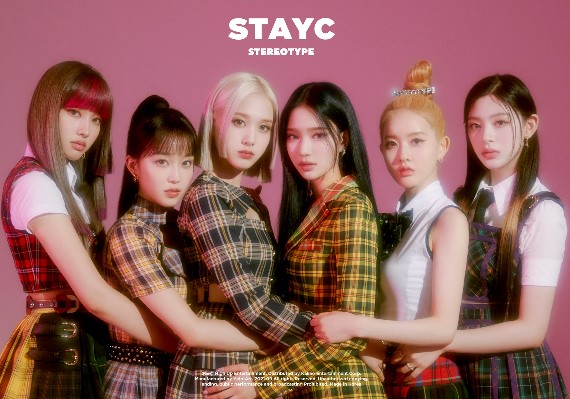 STAYC團名是「Star to A Young Culture」縮寫。（圖／翻攝自STAYC臉書）