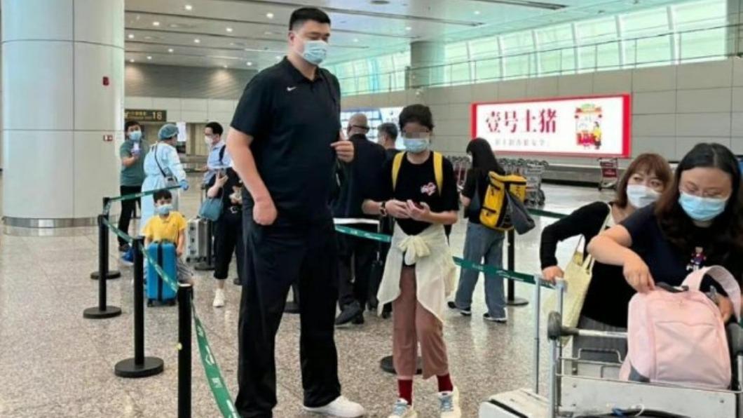姚沁蕾去年遭捕獲時,身高約180公分。(圖/翻攝自微博)
