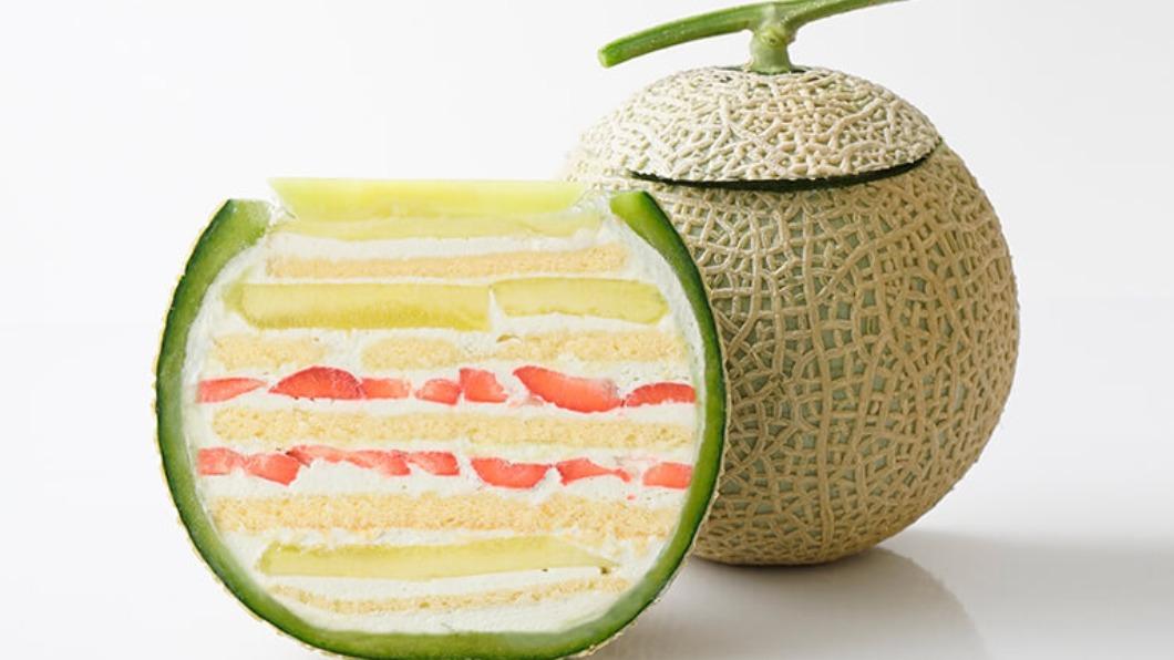 全顆夕張哈密瓜蛋糕（圖／翻攝自 cake.jp）