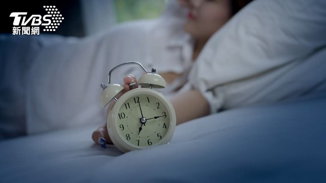 多數人小時候都有被鬧鐘叫醒的經驗。(示意圖/shutterstock達志影像)