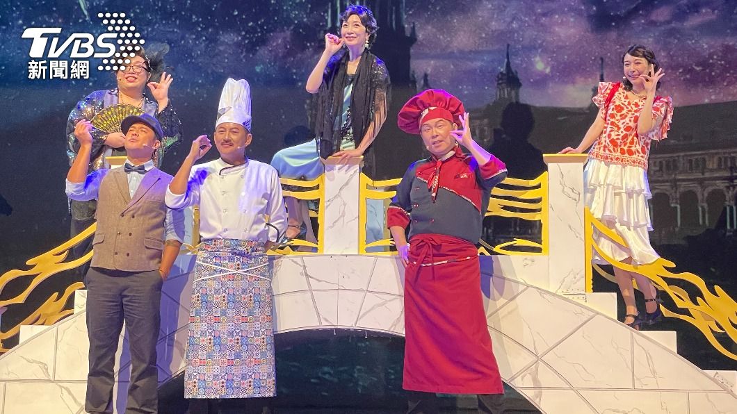 黃嘉千婚變後與眾人一同演出舞台劇《摘心米其林》。(圖/王翊綺攝)