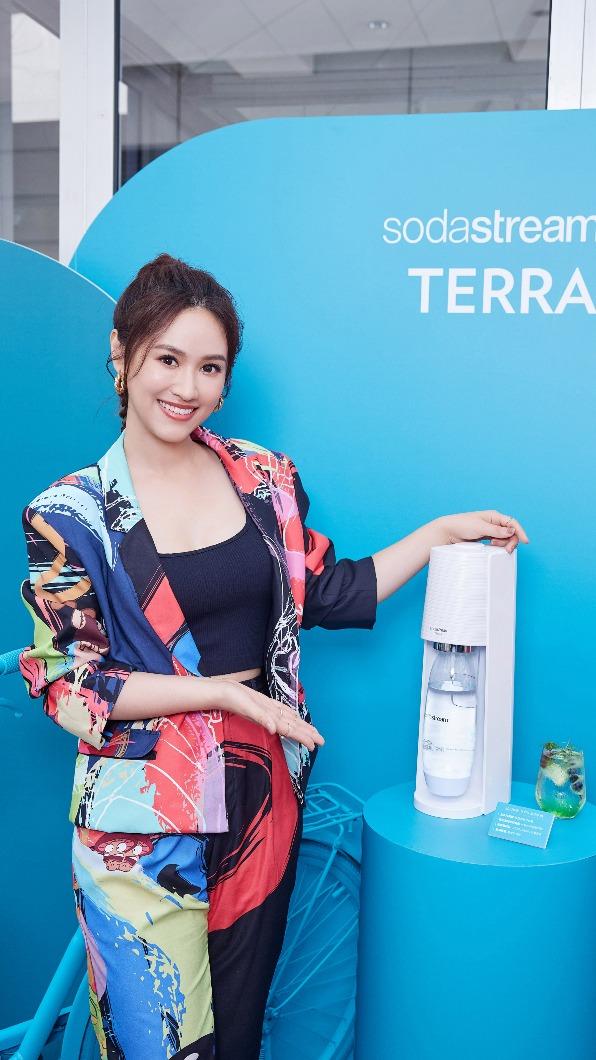 吳姍儒直言自己正在避孕。(圖/sodastream提供)