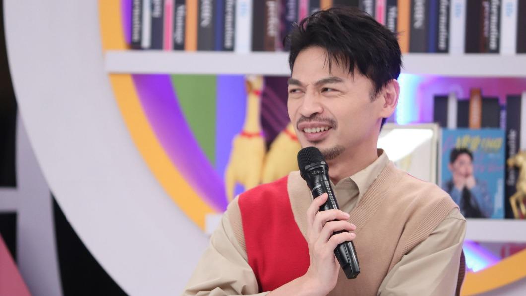 阿Ken幫趙正平反駁,認為私下的他脾氣很好。(圖/中天綜合台提供)