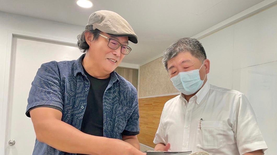 民進黨台北市長參選人陳時中近來除持續勤走基層外，也積極研擬政策。（圖/陳時中辦公室提供）
