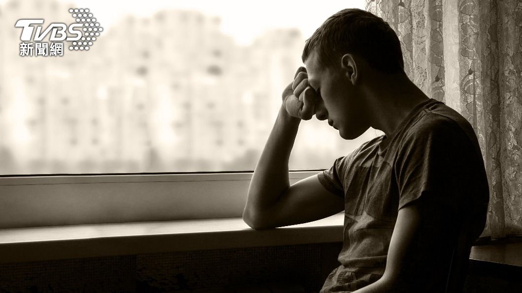 就連男子妻子也視而不見,讓他處於崩潰的邊緣。(示意圖/shutterstock達志影像)