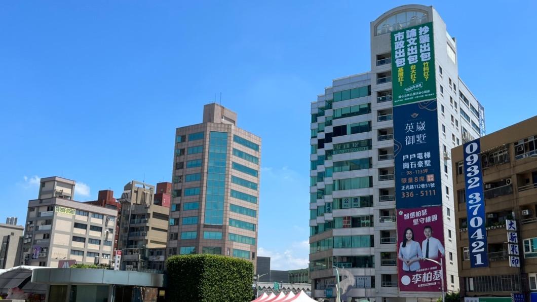 看板狠酸林智堅　「桃園新選風」僅掛10小時遭火速撤下