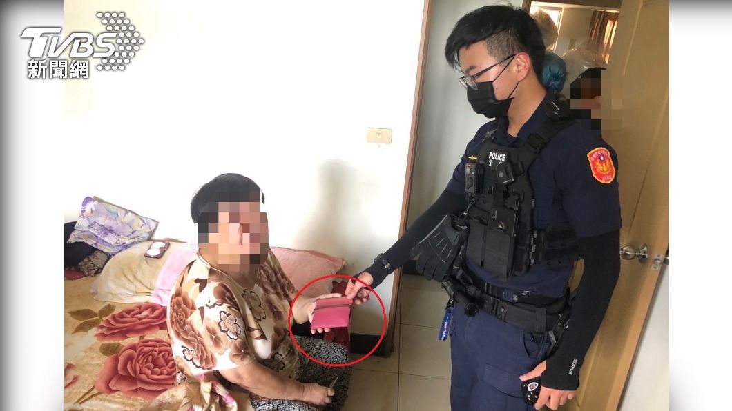 「錢包藏抽屜」卻秒忘!被母指為賊 女兒委屈報警證清白